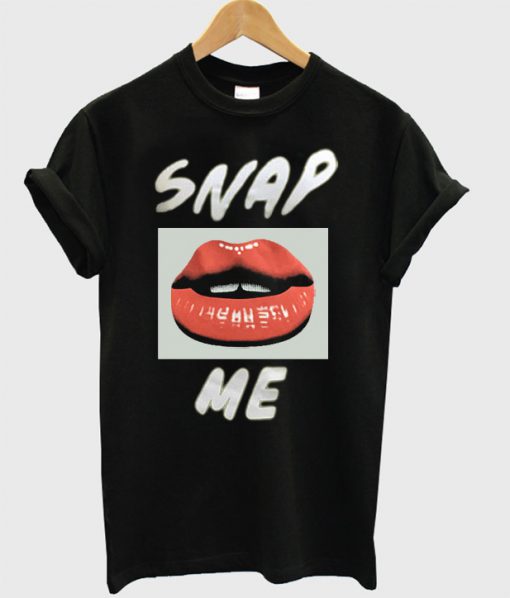 Snap lip me T-shirt