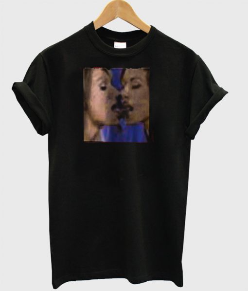 kiss girl T-shirt